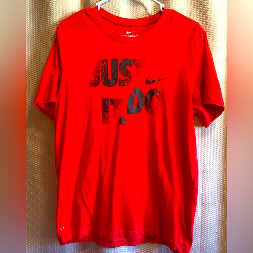 Mens Nike T-Shirt